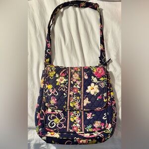 🏷️CLEARANCE🏷️Vera Bradley Floral Crossbody Bag in Navy and Pink Floral